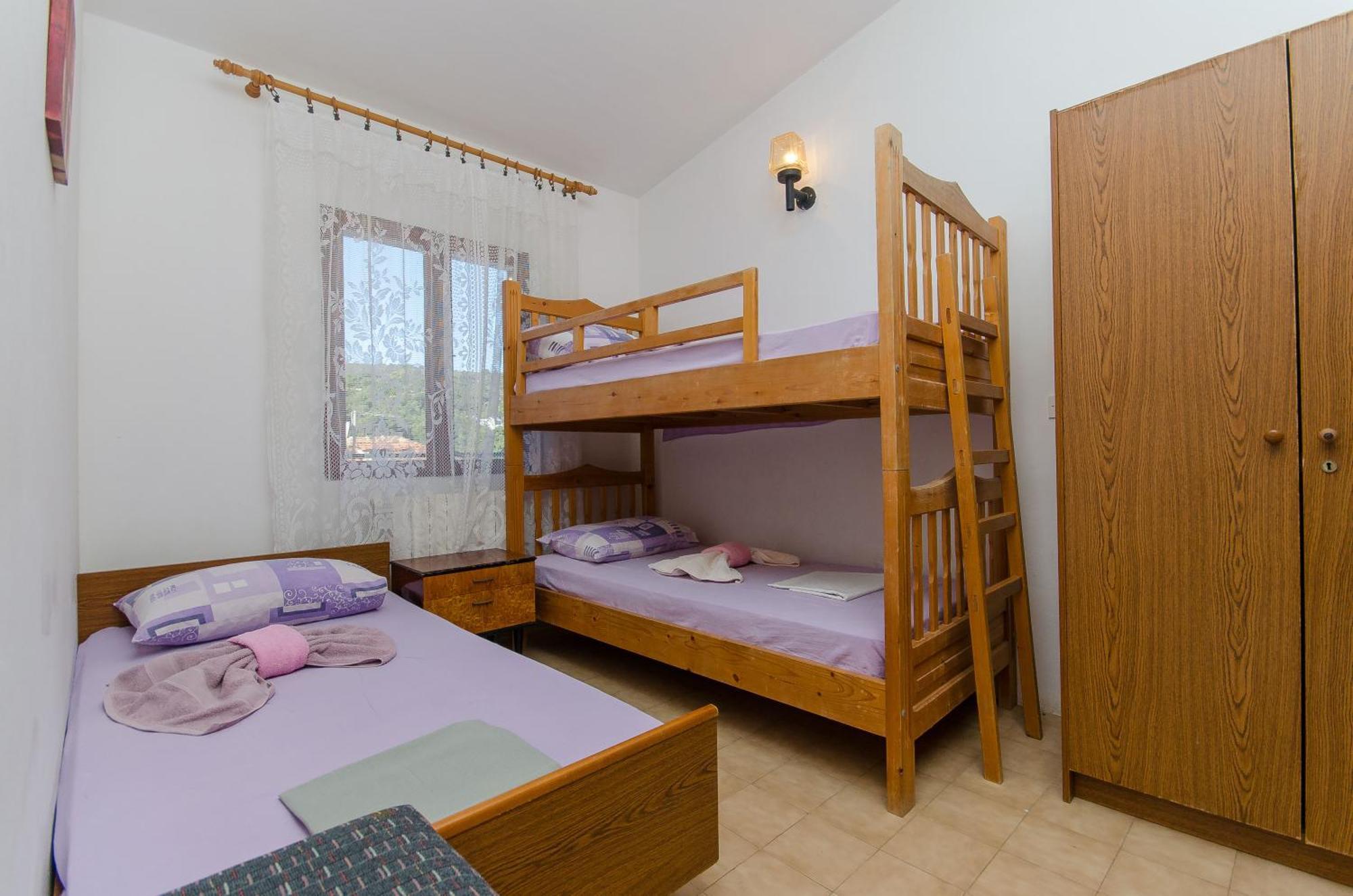 Apartments Lorena Stomorska Ngoại thất bức ảnh