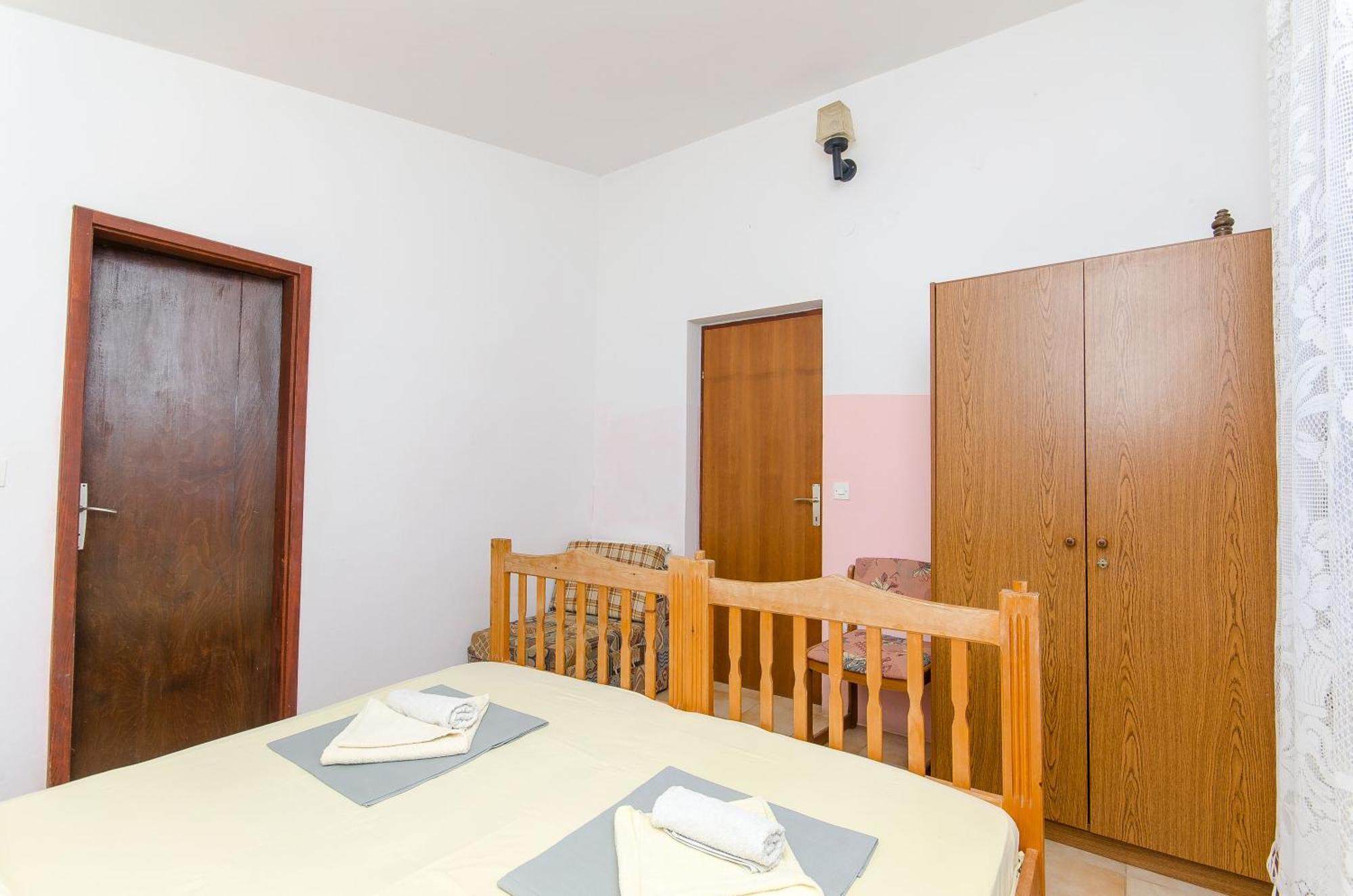 Apartments Lorena Stomorska Ngoại thất bức ảnh