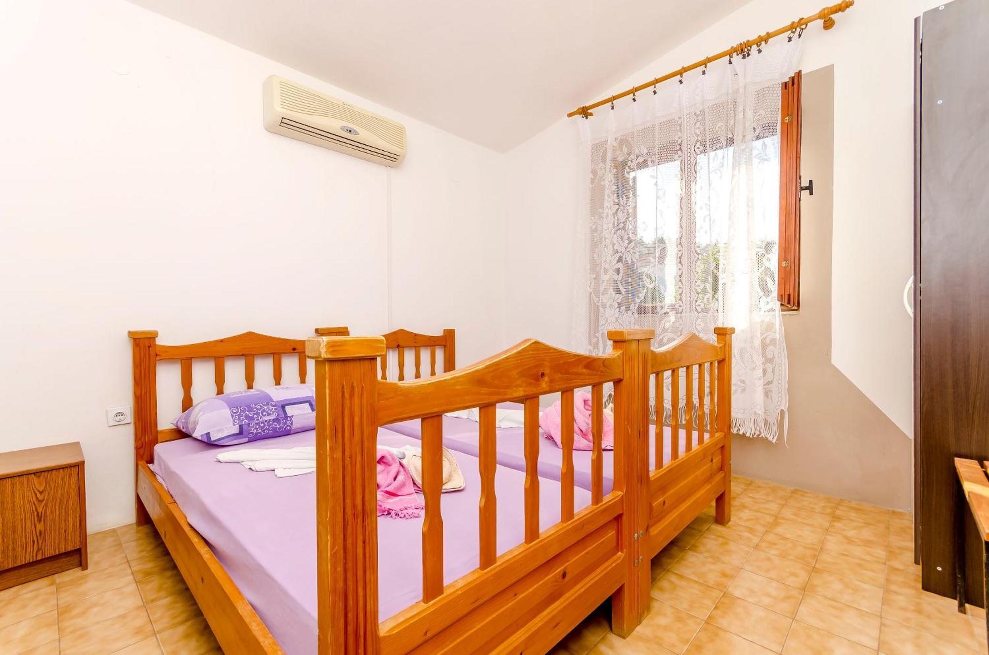Apartments Lorena Stomorska Ngoại thất bức ảnh