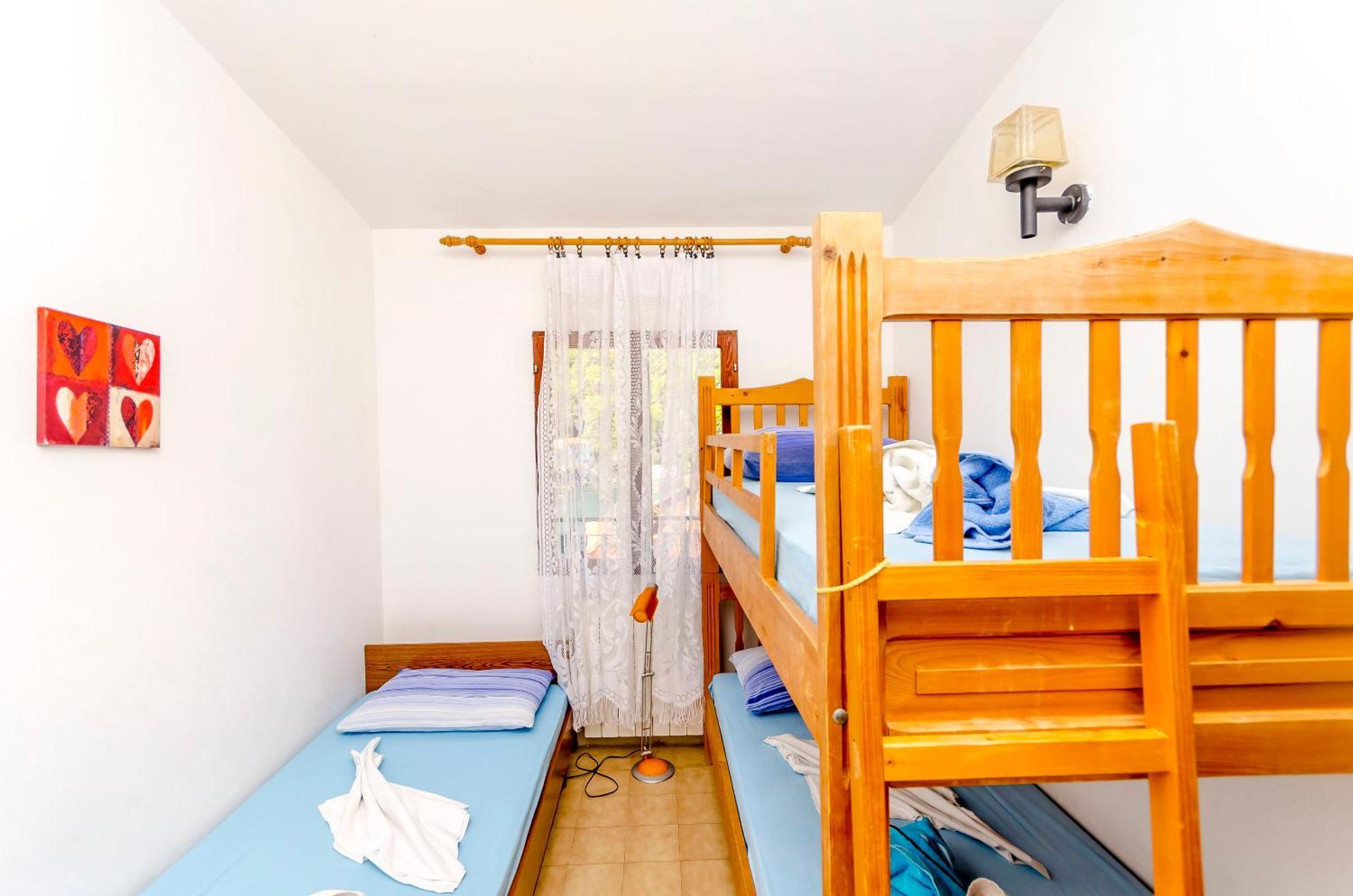 Apartments Lorena Stomorska Ngoại thất bức ảnh