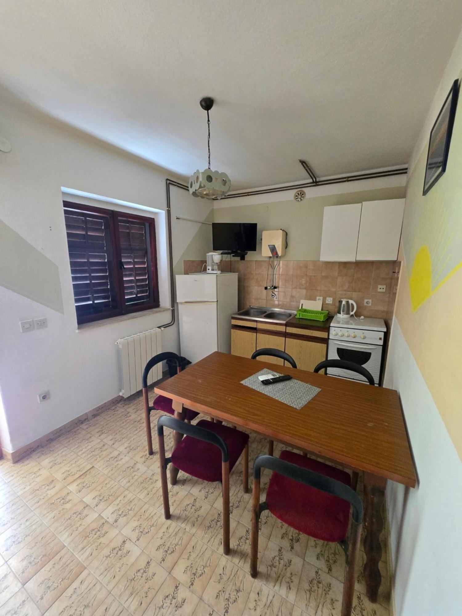 Apartments Lorena Stomorska Ngoại thất bức ảnh